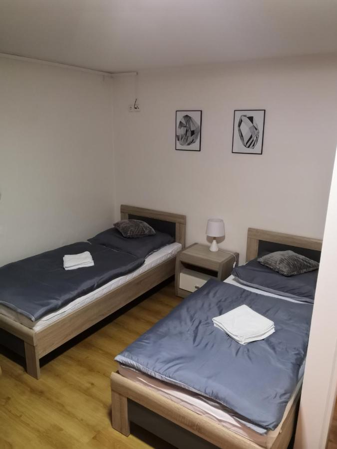 Penzion Ubytovani U Parku S Parkovistem Česká Lípa المظهر الخارجي الصورة